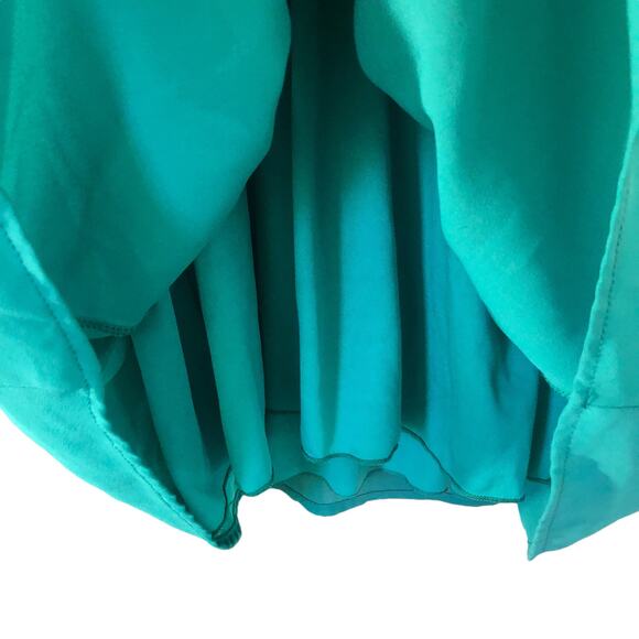 Green V-neck Romper Wrap Dress (Medium) - Picture 6 of 6